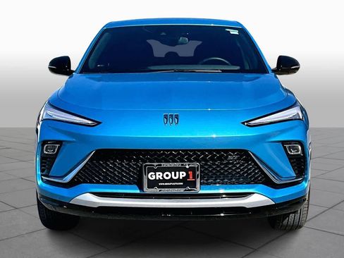 Used 2025 Buick Envista Sport Touring w/ Experience Buick Package image 3