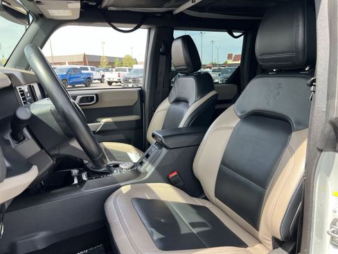 Used 2023 Ford Bronco Wildtrak image 21