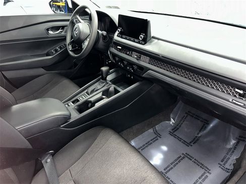 Used 2024 Honda Accord EX image 23