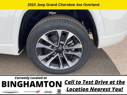 New 2023 Jeep Grand Cherokee Overland AWD/4WD image 34