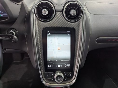 Used 2022 McLaren GT image 13