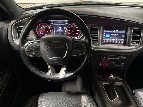 Used 2021 Dodge Charger SXT w/ Leather Interior Group RWD image 11