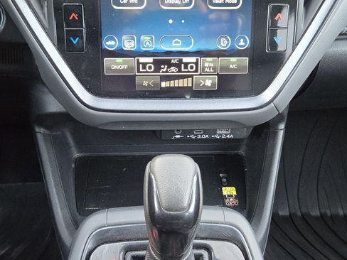 Used 2024 Subaru Crosstrek 2.5i Limited w/ Crosstrek Mirror Package image 19