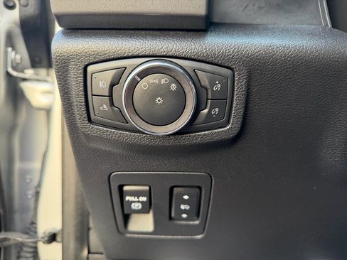 Used 2018 Ford F150 XLT w/ Equipment Group 302A Luxury image 38