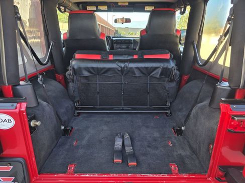 Used 2005 Jeep Wrangler X w/ Tire & Wheel Group (Ecco) AWD/4WD image 31
