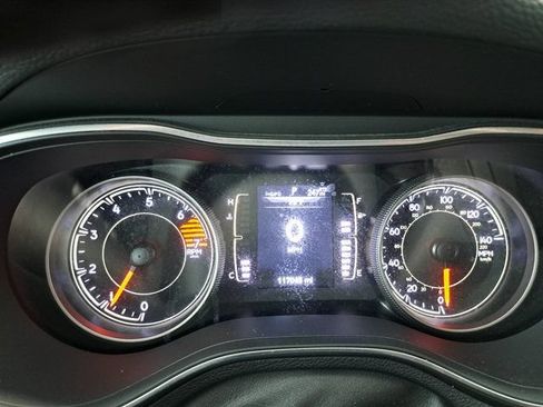 Used 2020 Jeep Cherokee Latitude Plus AWD/4WD image 9