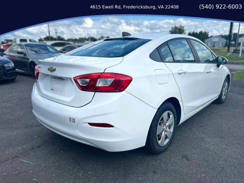 Used 2017 Chevrolet Cruze LS FWD image 5