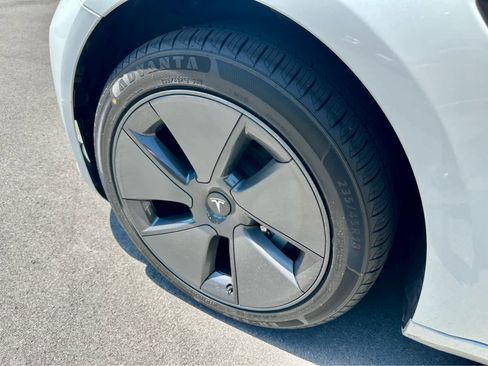 Used 2023 Tesla Model 3 Standard Range RWD image 9