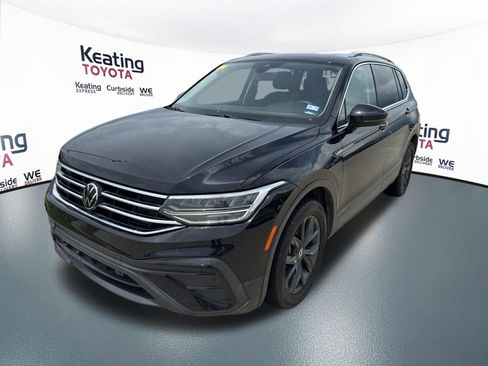 Used 2022 Volkswagen Tiguan SE FWD image 3