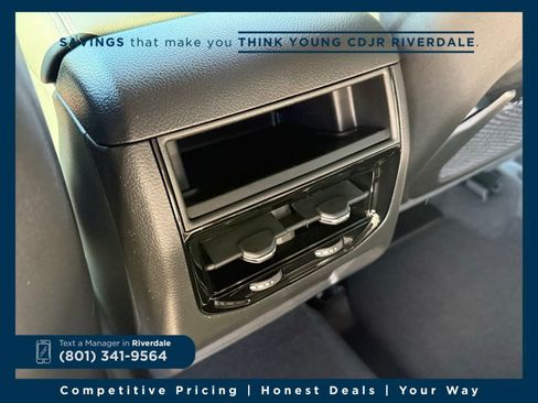 New 2025 Jeep Grand Cherokee Laredo w/ Trailer Tow Package image 23