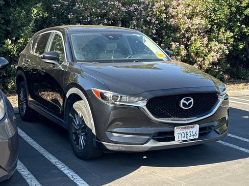 Used 2017 MAZDA CX-5 Touring FWD image 2