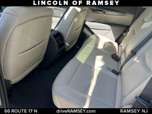 Used 2017 Cadillac XT5 Luxury image 14