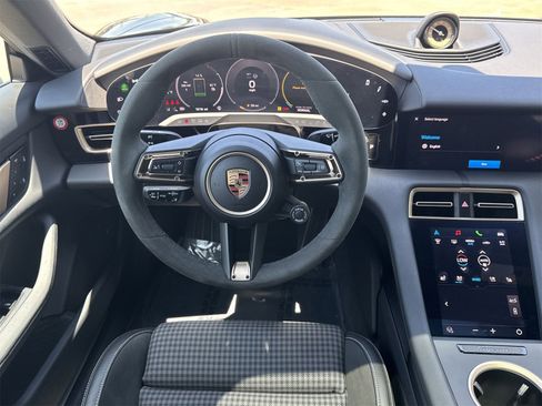 New 2025 Porsche Taycan 4S image 17