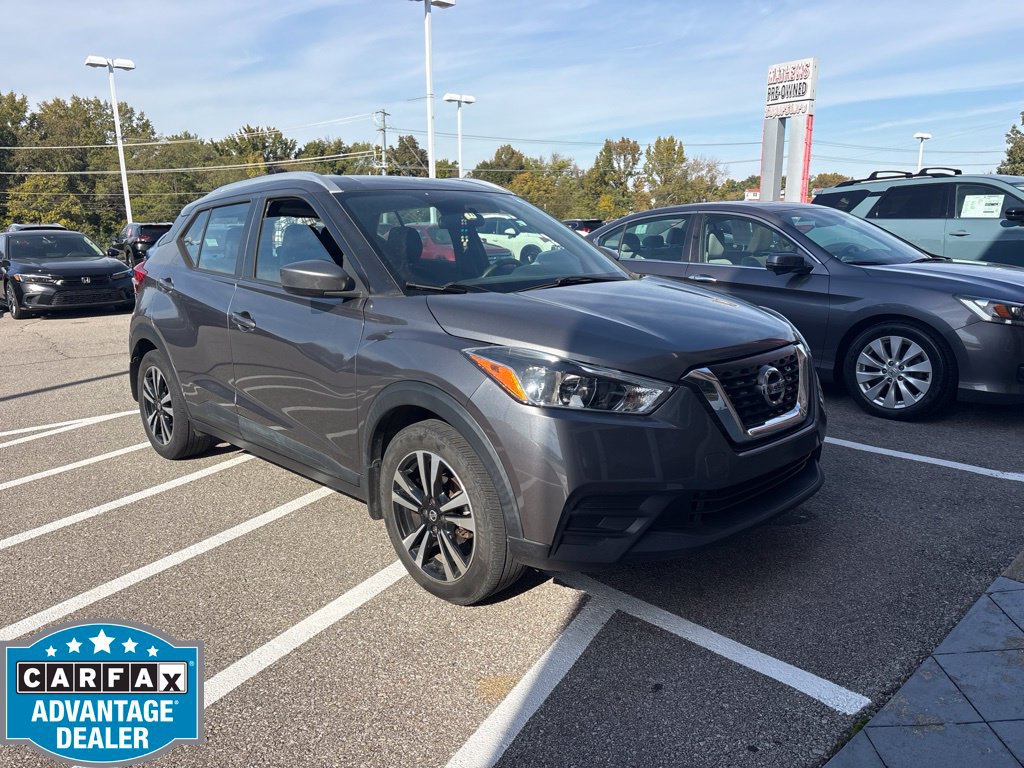 Used 2019 Nissan Kicks SV FWD image 1