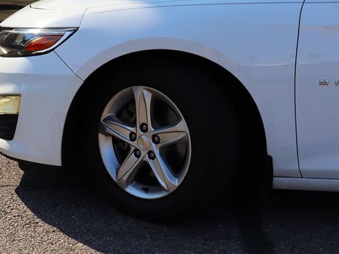 Used 2020 Chevrolet Malibu LS FWD image 5