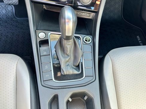 Used 2021 Volkswagen Jetta R-Line w/ R-Line Cold Weather Package image 23