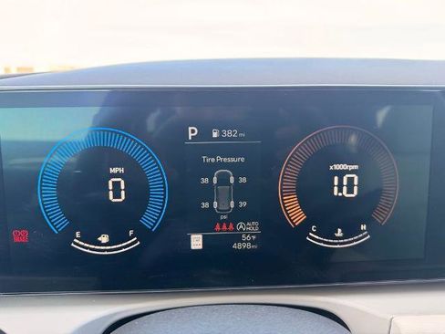 Used 2025 Hyundai Tucson SEL image 13