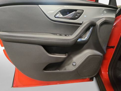Used 2019 Chevrolet Blazer LT image 14