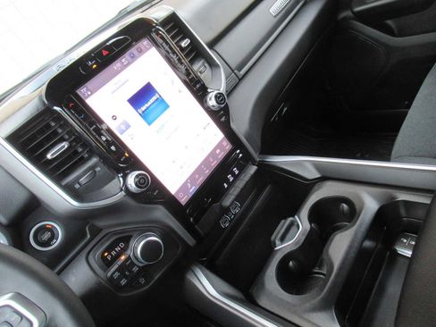 Used 2025 RAM 1500 Big Horn image 25