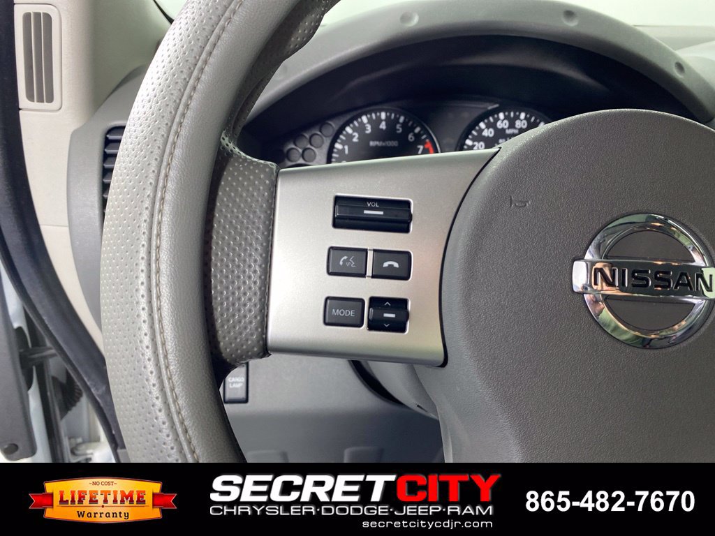 Used 2021 Nissan Frontier SV w/ Midnight Edition Floor Mats RWD image 14