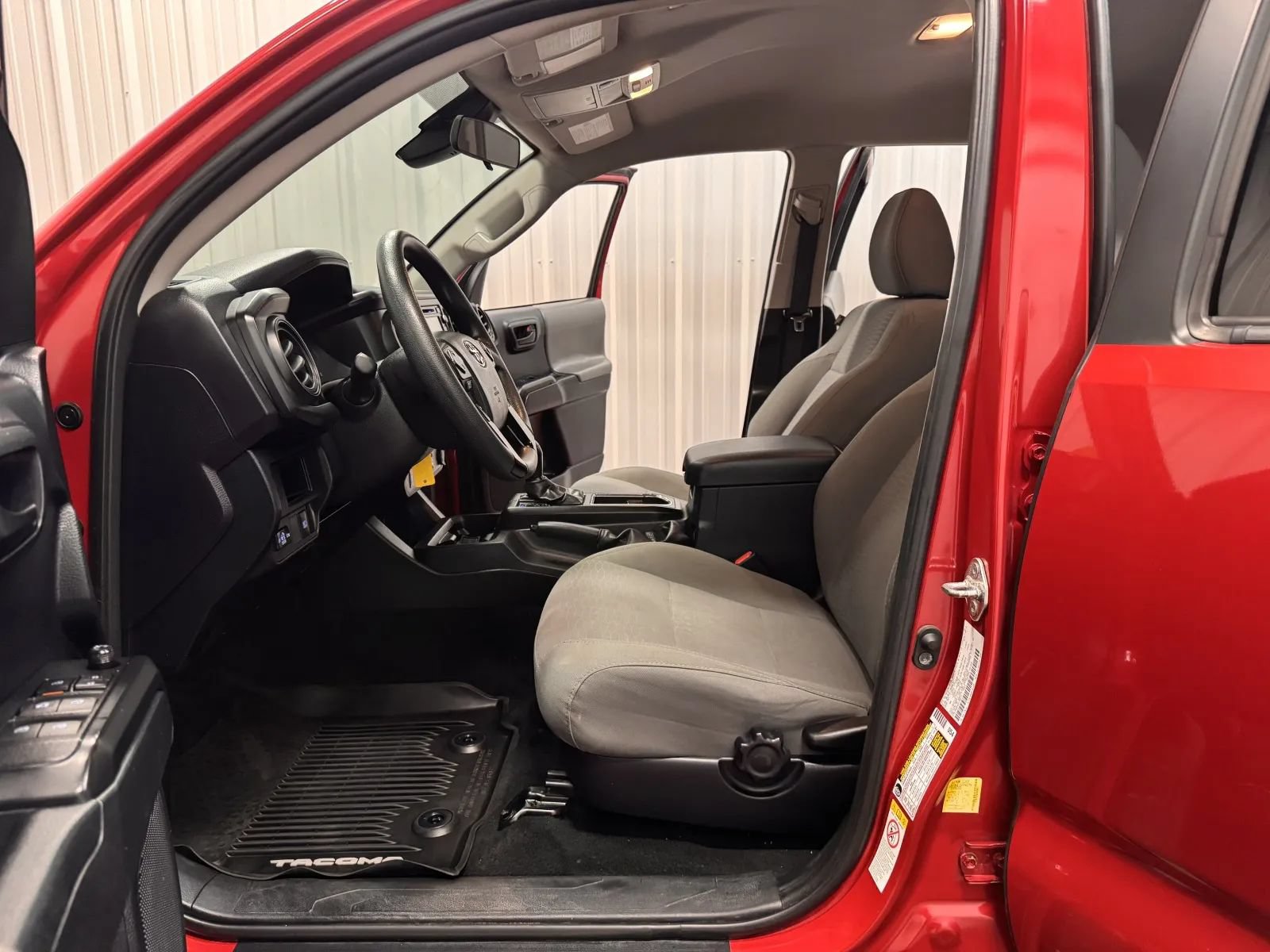 Used 2019 Toyota Tacoma SR w/ SR Convenience Package AWD/4WD image 33