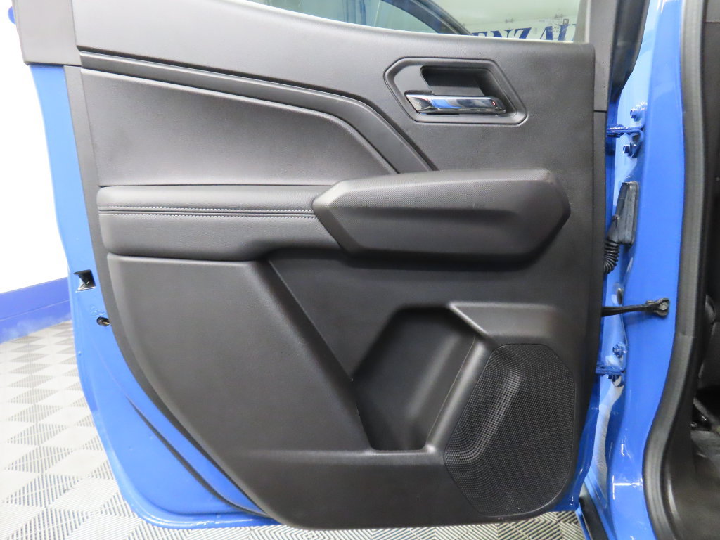Used 2025 GMC Canyon Elevation AWD/4WD image 46