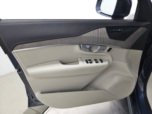 Certified 2024 Volvo XC90 T8 Ultimate AWD/4WD image 14
