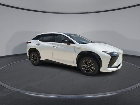 Used 2026 Lexus RZ 350e 2WD image 2