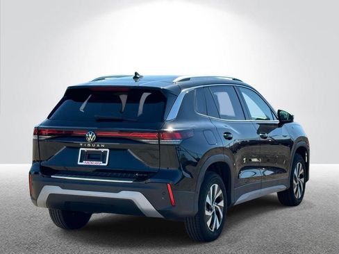 New 2025 Volkswagen Tiguan S AWD/4WD image 5