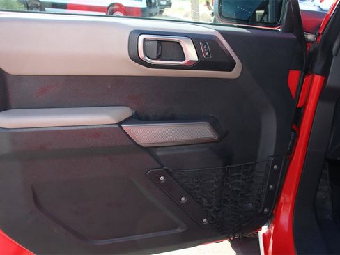 Used 2022 Ford Bronco Wildtrak image 20