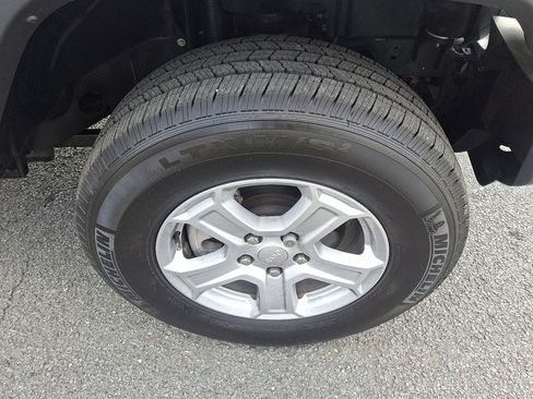 Used 2021 Jeep Wrangler Sport S image 9