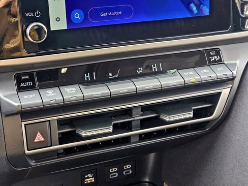 Used 2025 Toyota Camry LE image 24