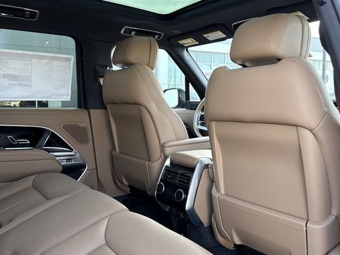 New 2025 Land Rover Range Rover SE image 15