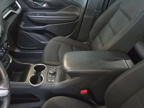 Used 2022 GMC Terrain SLE w/ Driver Convenience Package FWD image 21