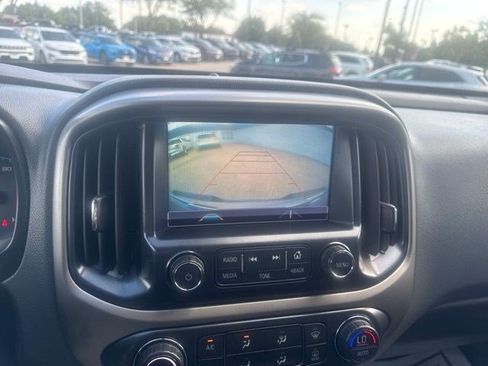 Used 2018 Chevrolet Colorado Z71 AWD/4WD image 24