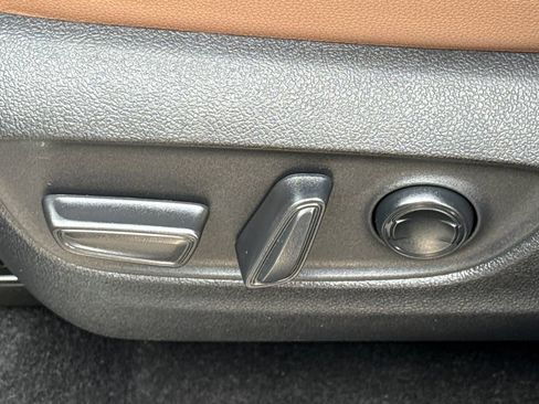 Used 2025 Toyota Grand Highlander AWD Hybrid image 24