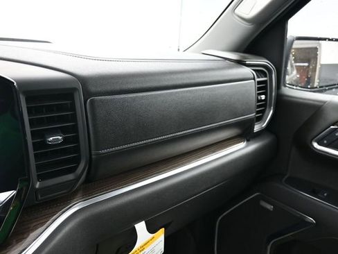 Used 2025 Chevrolet Silverado 1500 LT Trail Boss w/ Convenience Package II image 22