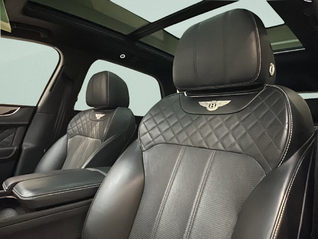 Used 2018 Bentley Bentayga Activity AWD/4WD image 11