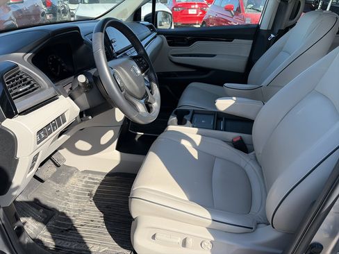 Certified 2025 Honda Odyssey Touring image 7