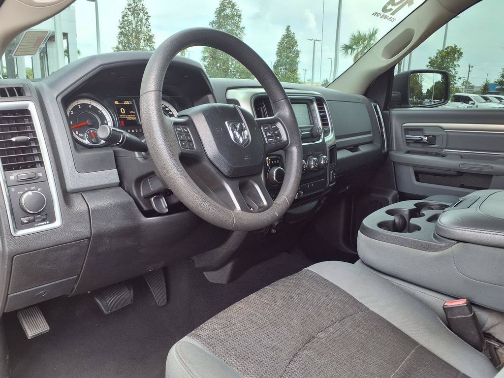 Used 2019 RAM 1500 Classic SLT AWD/4WD image 21