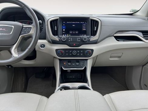 Used 2020 GMC Terrain Denali w/ Denali Premium Package FWD image 11
