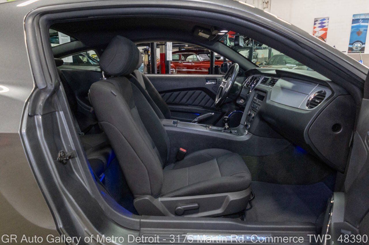 Used 2014 Ford Mustang GT Premium w/ GT Track Package RWD image 39