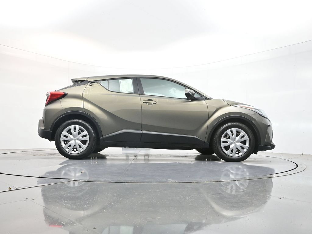 Used 2021 Toyota C-HR LE FWD image 39
