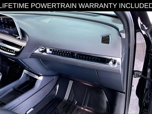 Used 2025 Cadillac Lyriq Luxury w/ LPO, Floor Liner Package AWD/4WD image 20