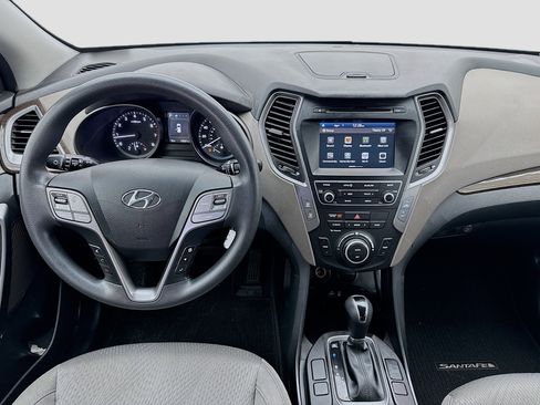 Used 2017 Hyundai Santa Fe Sport image 14
