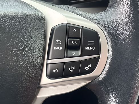 Used 2023 Ford Explorer XLT w/ Equipment Group 202A AWD/4WD image 19