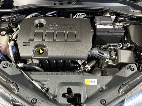 Used 2019 Toyota C-HR Limited FWD image 26