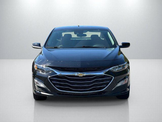 Used 2025 Chevrolet Malibu LT FWD image 2