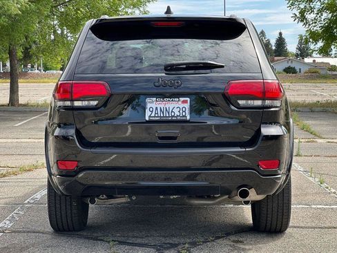 Used 2022 Jeep Grand Cherokee Laredo X RWD image 5