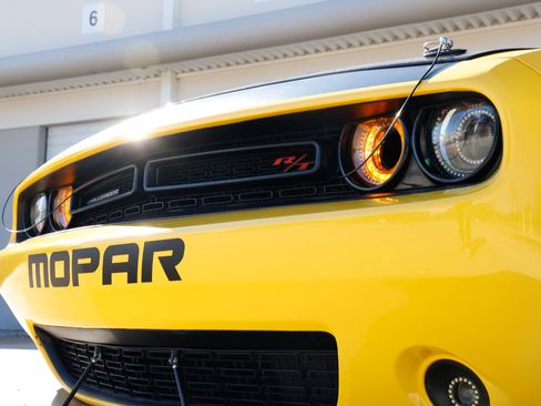 Used 2017 Dodge Challenger R/T w/ Sound Group image 29